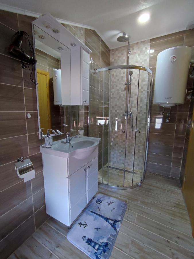 Apartman Toni Gracac  Luaran gambar