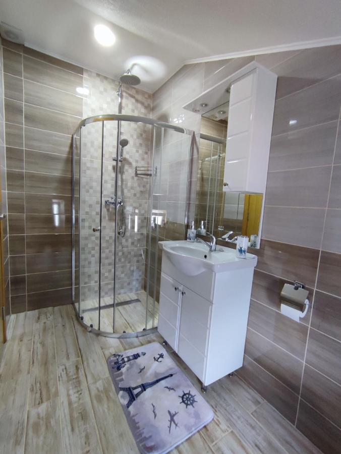 Apartman Toni Gracac  Luaran gambar