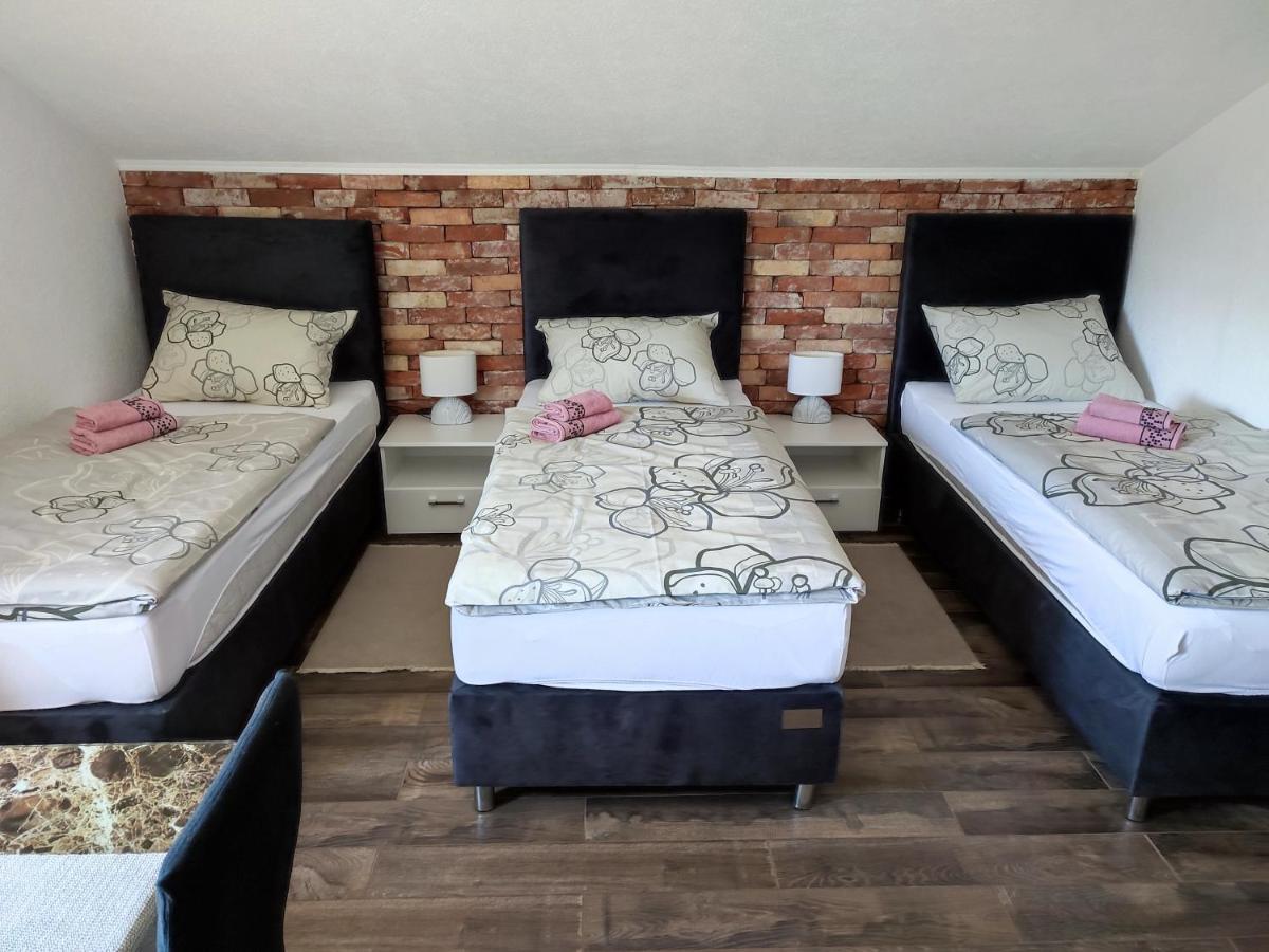 Apartman Toni Gracac  Luaran gambar