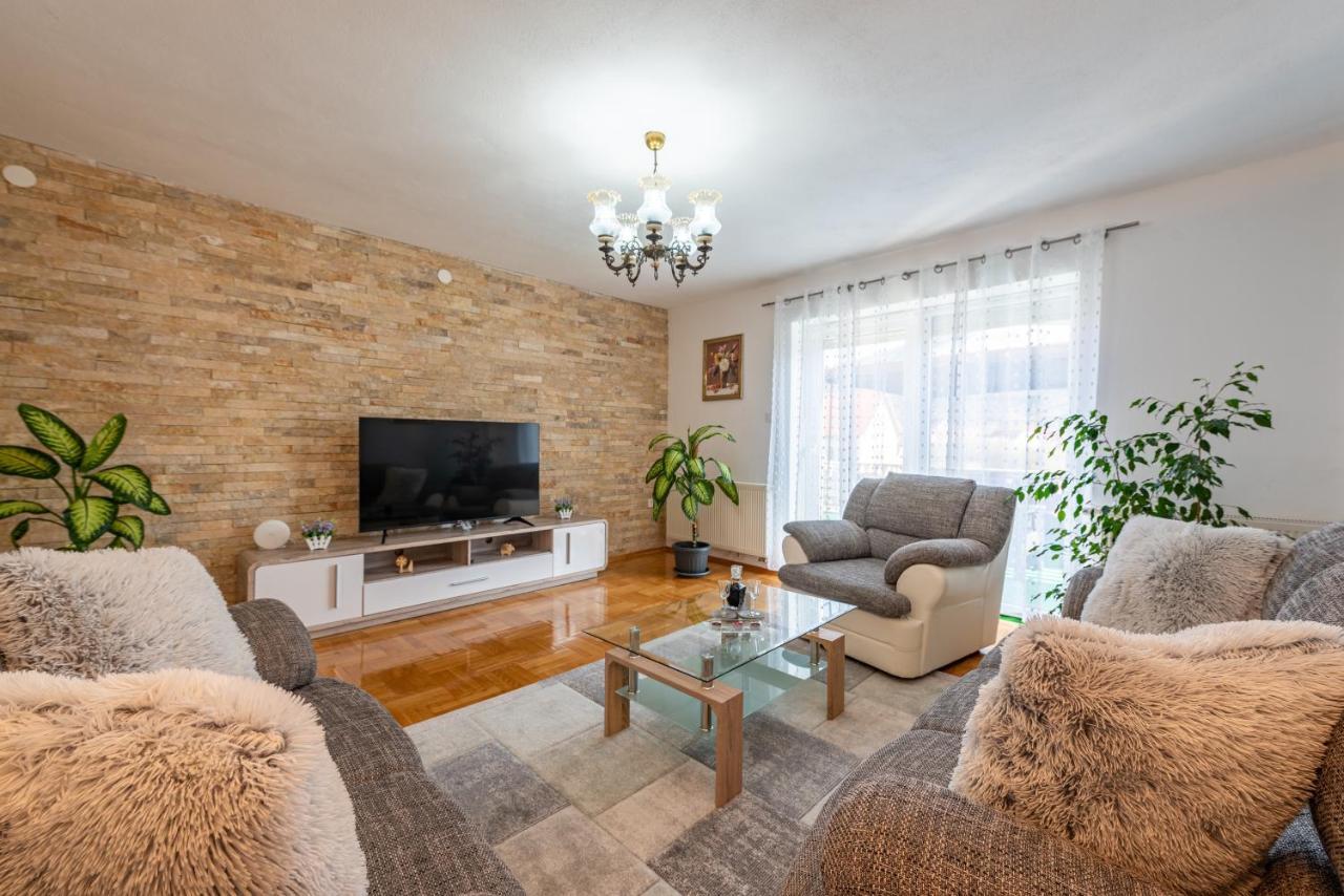 Apartman Toni Gracac  Luaran gambar