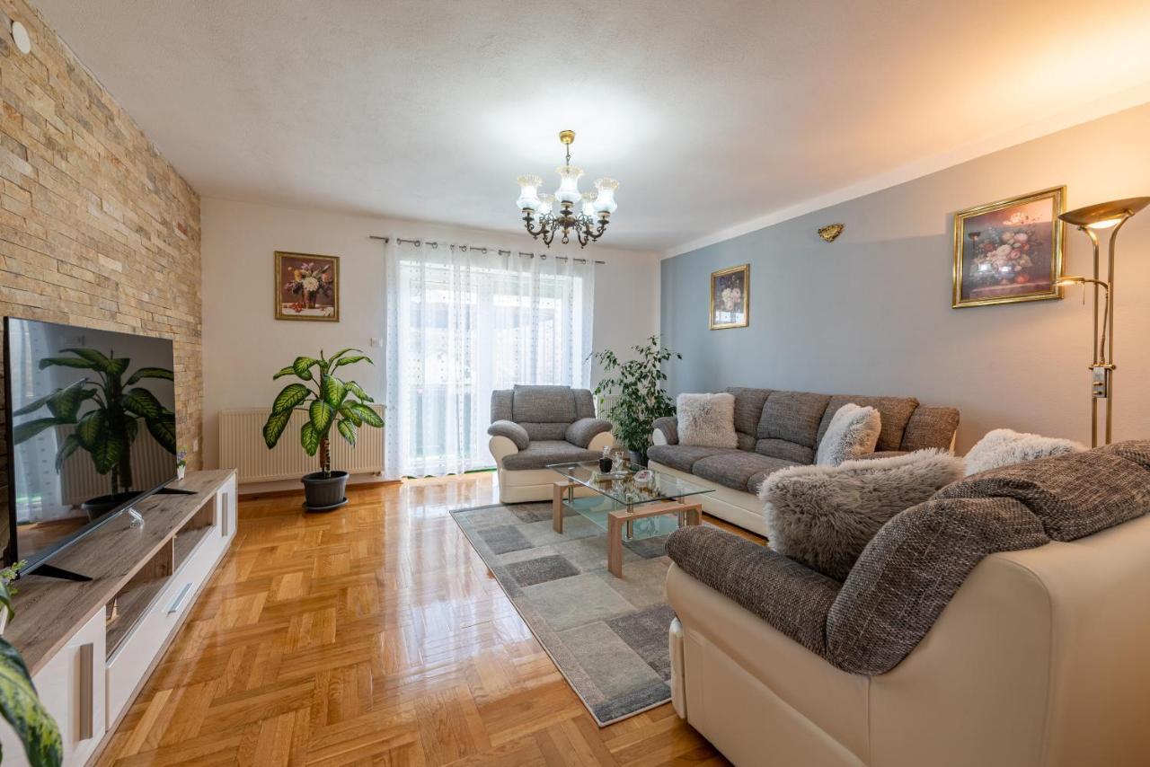 Apartman Toni Gracac  Luaran gambar