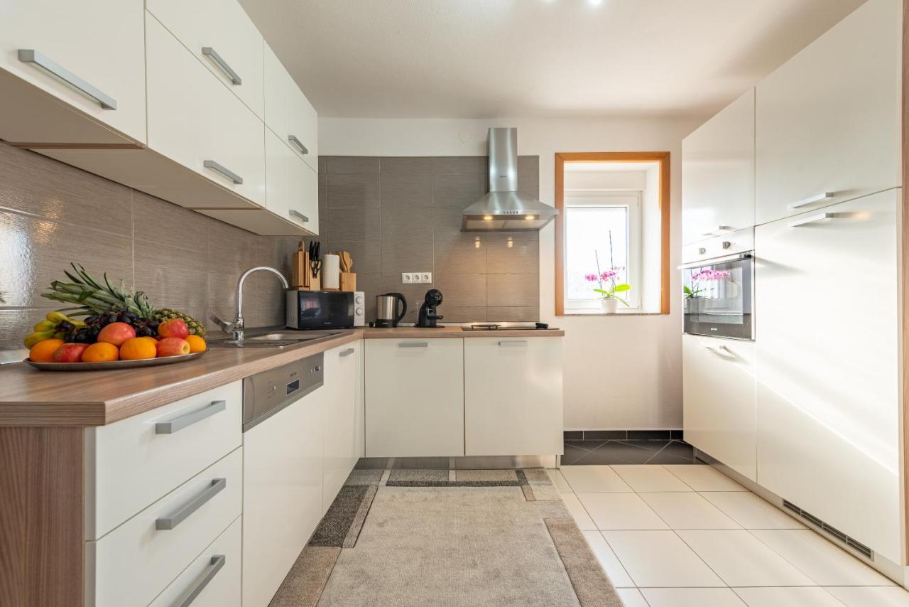 Apartman Toni Gracac  Luaran gambar