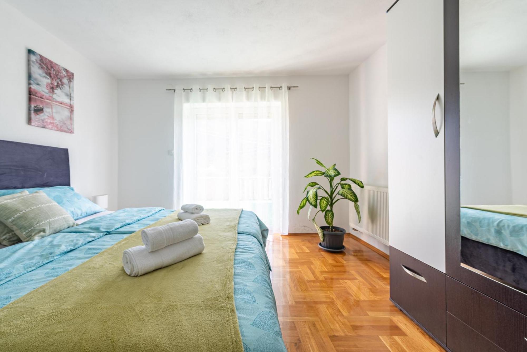 Apartman Toni Gracac  Luaran gambar