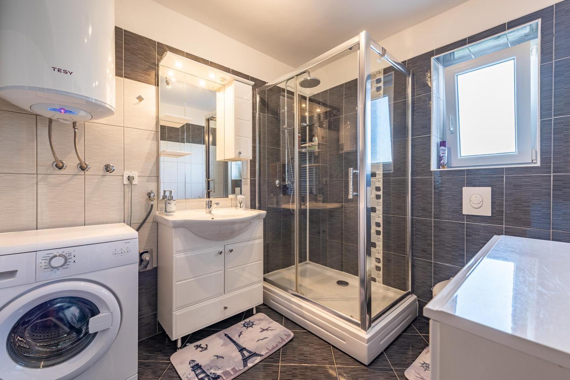 Apartman Toni Gracac  Luaran gambar