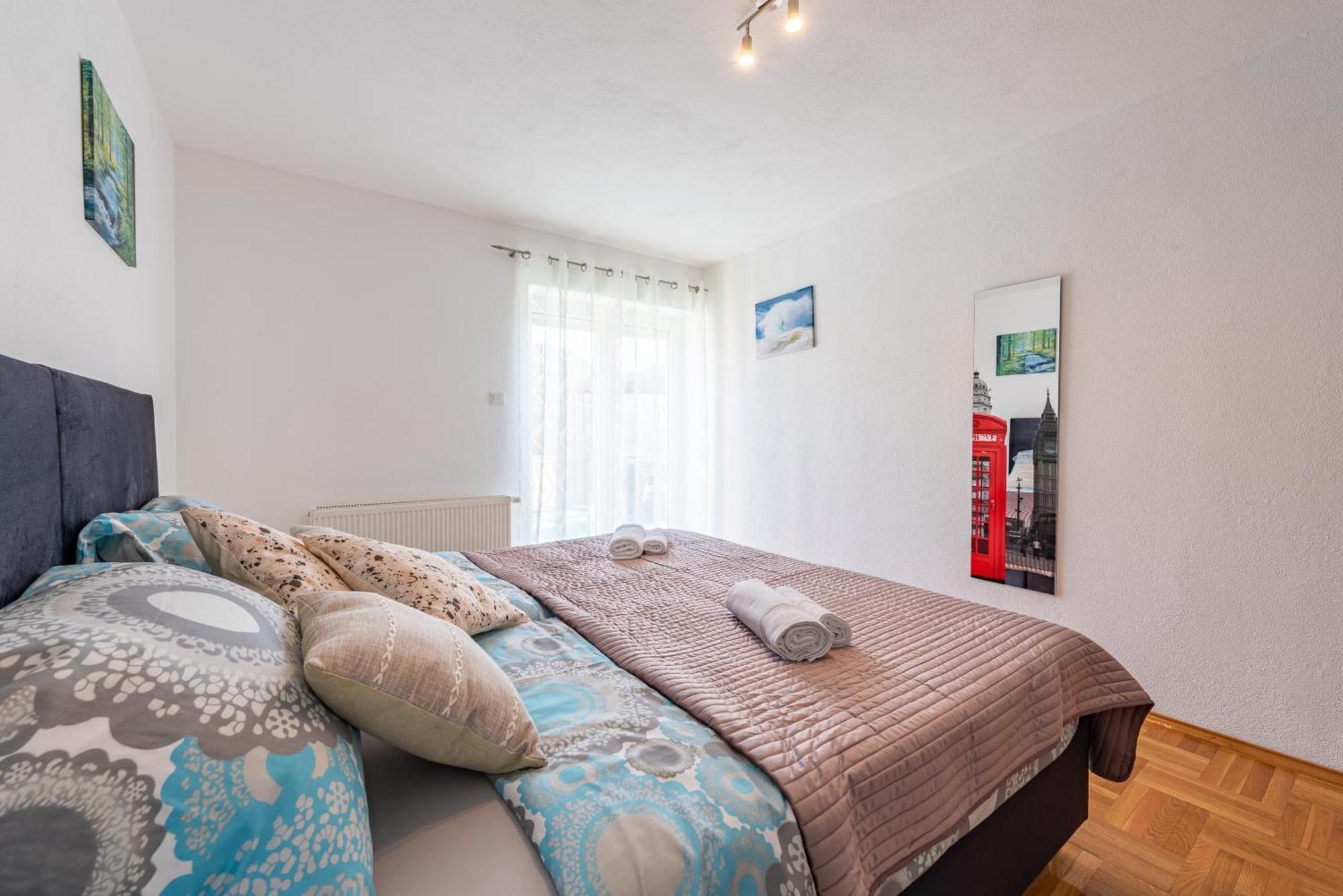 Apartman Toni Gracac  Luaran gambar